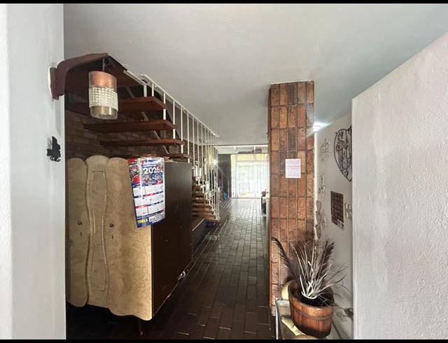 2 BEDROOM DUPLEX FOR SALE IN SPRINGS CENTRAL